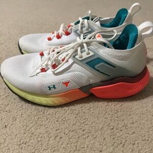 Under Armour Men’s 8.5 Women’s 10 Project Rock 5 Sneakers Shoes 3025435-104